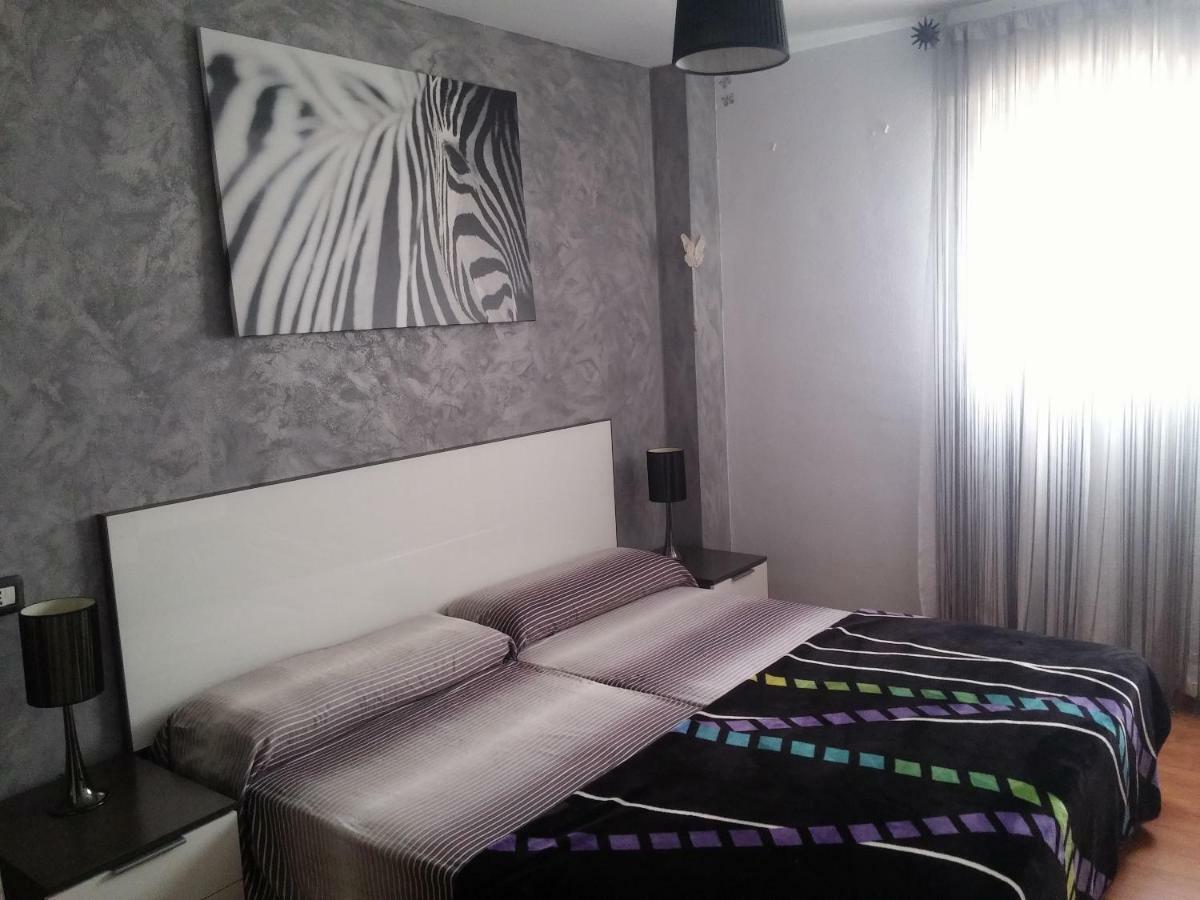 Apartamento Piso céntrico, amplio, luminoso y familiar con garaje. La Laguna  Exterior foto